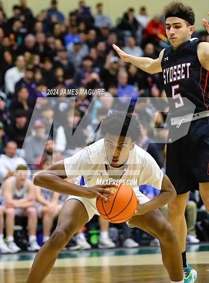 Thumbnail 1 in Port Washington vs. Syosset (NYSPHSAA Section 8 Class AAA Semifinal) photogallery.