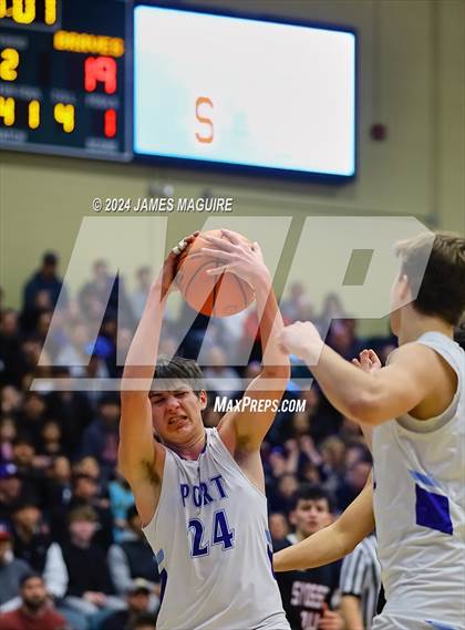 Thumbnail 1 in Port Washington vs. Syosset (NYSPHSAA Section 8 Class AAA Semifinal) photogallery.