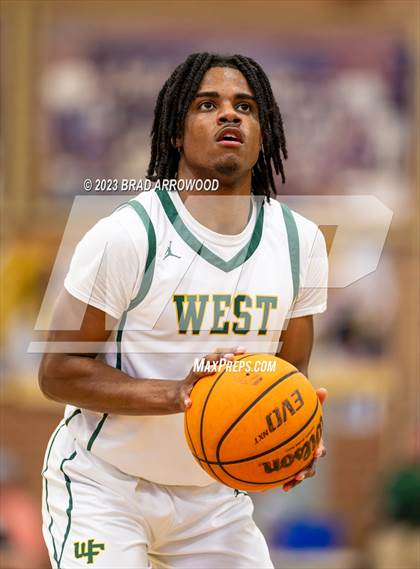 Thumbnail 2 in Northwest Guilford vs West Forsyth (Frank Spencer Holiday Classic) photogallery.