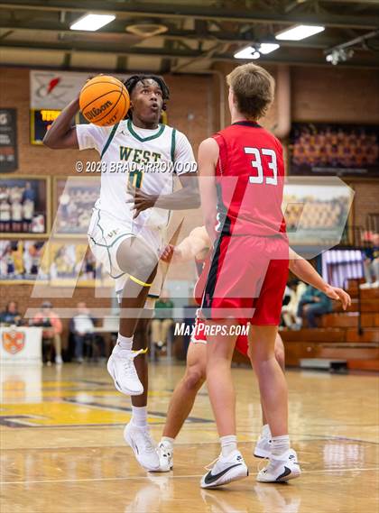 Thumbnail 2 in Northwest Guilford vs West Forsyth (Frank Spencer Holiday Classic) photogallery.