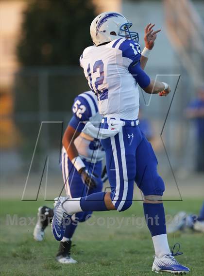 Thumbnail 1 in St. Genevieve vs. Fillmore photogallery.