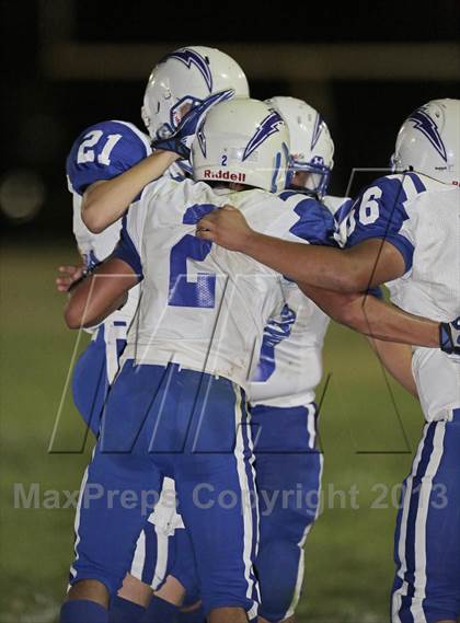 Thumbnail 2 in St. Genevieve vs. Fillmore photogallery.