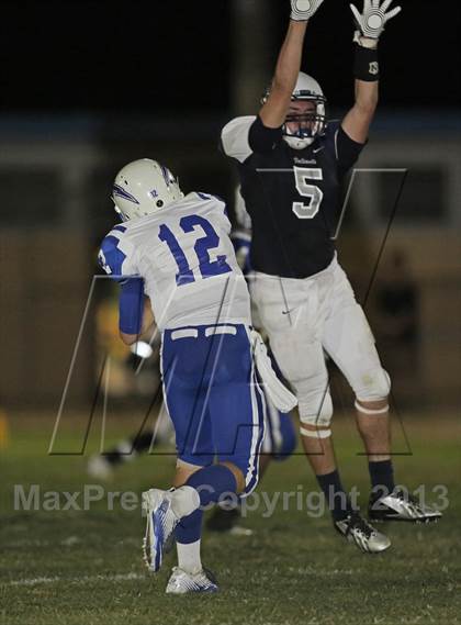 Thumbnail 1 in St. Genevieve vs. Fillmore photogallery.