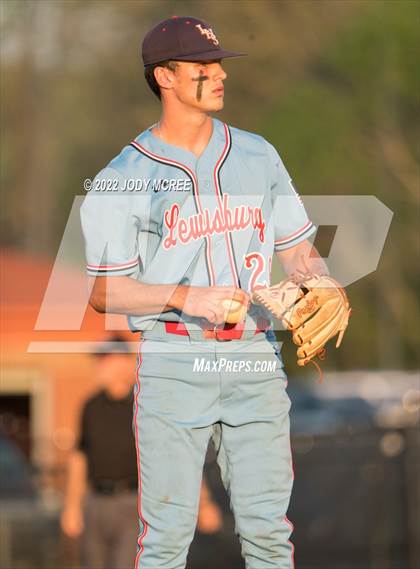 Thumbnail 3 in Germantown vs. Lewisburg photogallery.