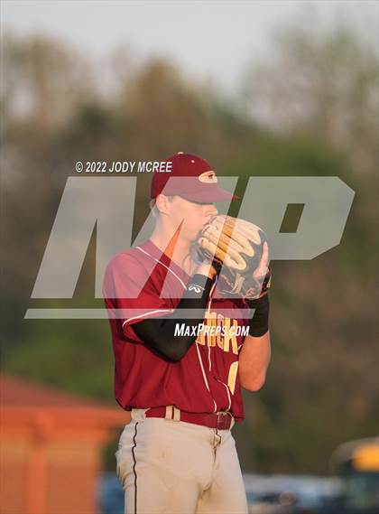 Thumbnail 3 in Germantown vs. Lewisburg photogallery.