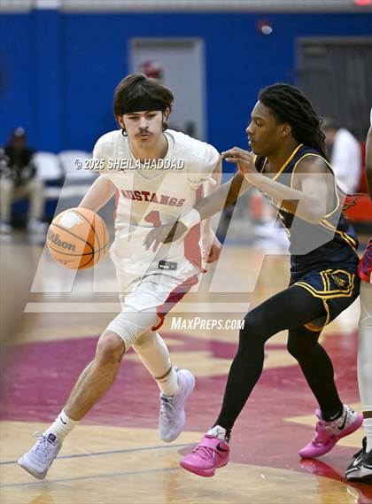 Thumbnail 2 in Boca Ciega vs Northside Christian. (SunBash Tourney) photogallery.
