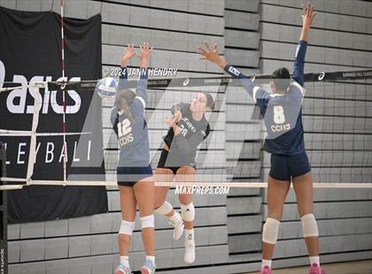 Thumbnail 1 in Skutt Catholic vs. Casteel (Durango Fall Classic) photogallery.