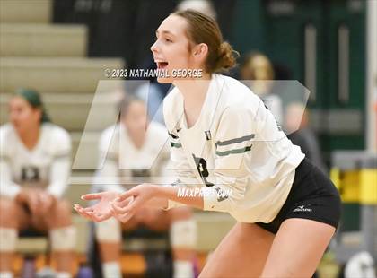 Thumbnail 1 in Marian @ Millard West photogallery.