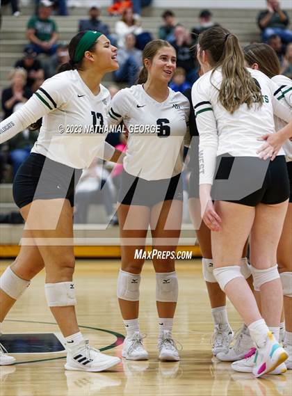 Thumbnail 2 in Marian @ Millard West photogallery.