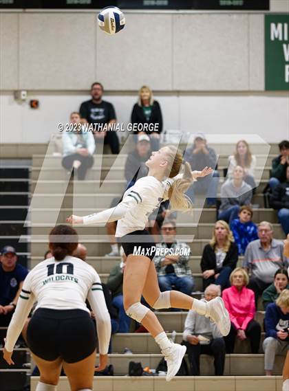 Thumbnail 3 in Marian @ Millard West photogallery.
