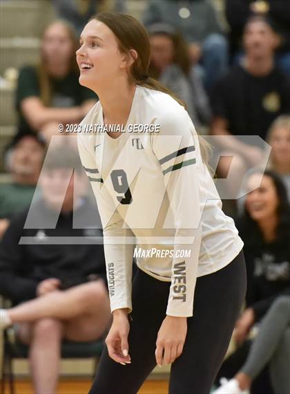 Thumbnail 1 in Marian @ Millard West photogallery.