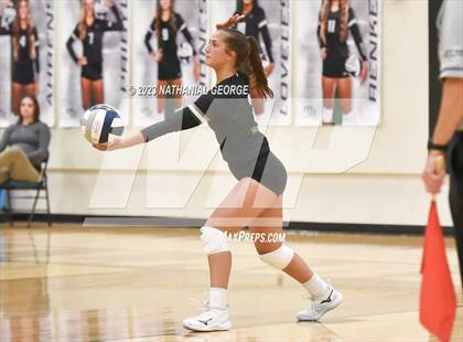 Thumbnail 3 in Marian @ Millard West photogallery.