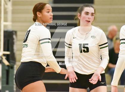 Thumbnail 1 in Marian @ Millard West photogallery.