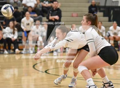 Thumbnail 2 in Marian @ Millard West photogallery.