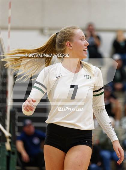 Thumbnail 1 in Marian @ Millard West photogallery.