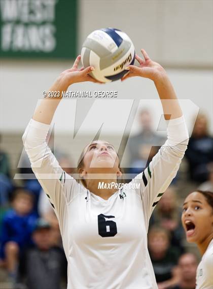 Thumbnail 1 in Marian @ Millard West photogallery.