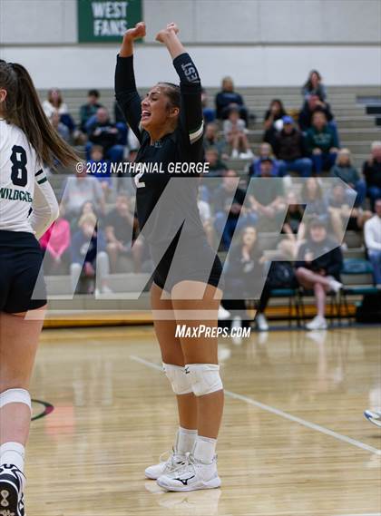 Thumbnail 2 in Marian @ Millard West photogallery.