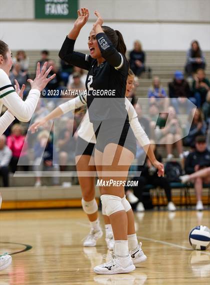 Thumbnail 1 in Marian @ Millard West photogallery.