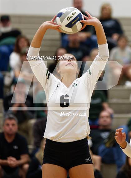 Thumbnail 2 in Marian @ Millard West photogallery.
