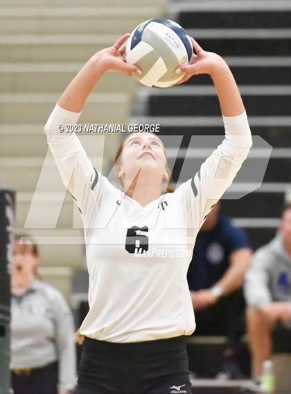Thumbnail 2 in Marian @ Millard West photogallery.