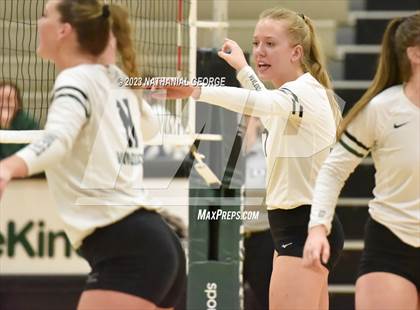 Thumbnail 1 in Marian @ Millard West photogallery.