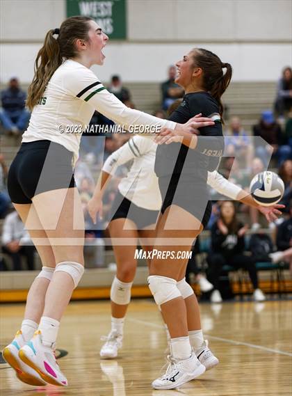 Thumbnail 2 in Marian @ Millard West photogallery.