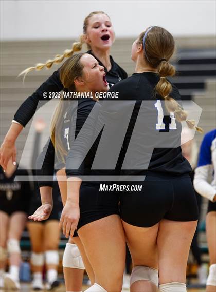 Thumbnail 3 in Marian @ Millard West photogallery.