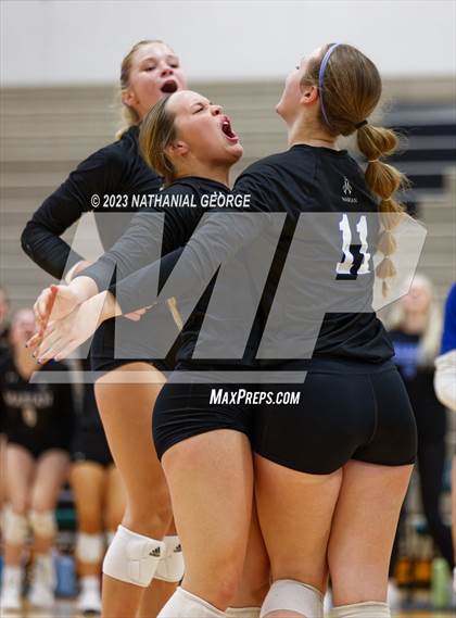 Thumbnail 2 in Marian @ Millard West photogallery.