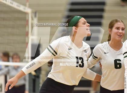 Thumbnail 1 in Marian @ Millard West photogallery.