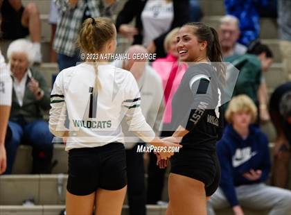 Thumbnail 1 in Marian @ Millard West photogallery.