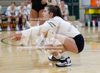 Thumbnail 2 in Marian @ Millard West photogallery.
