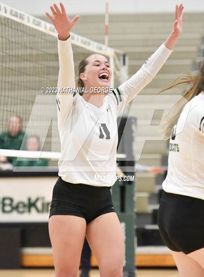 Thumbnail 1 in Marian @ Millard West photogallery.