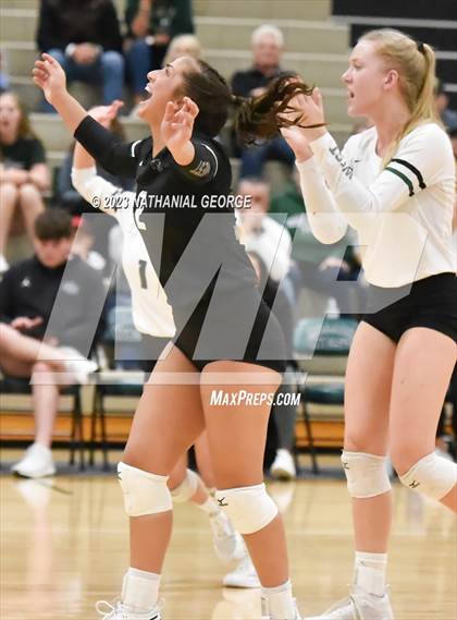 Thumbnail 1 in Marian @ Millard West photogallery.