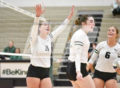 Thumbnail 2 in Marian @ Millard West photogallery.
