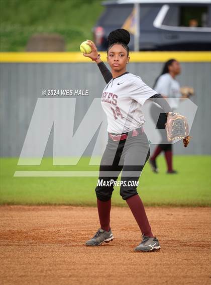Thumbnail 3 in Horn Lake @ DeSoto Central photogallery.
