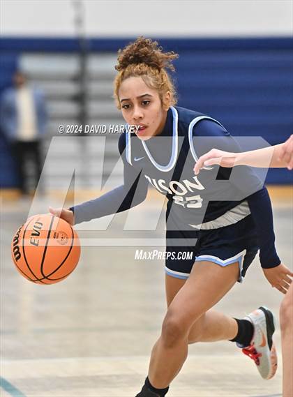 Thumbnail 1 in Vista PEAK Prep vs Kennedy photogallery.