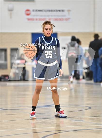 Thumbnail 2 in Vista PEAK Prep vs Kennedy photogallery.
