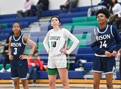 Thumbnail 2 in Vista PEAK Prep vs Kennedy photogallery.