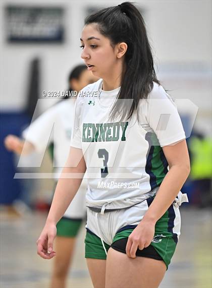 Thumbnail 2 in Vista PEAK Prep vs Kennedy photogallery.
