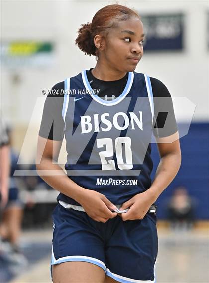 Thumbnail 2 in Vista PEAK Prep vs Kennedy photogallery.