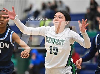 Thumbnail 2 in Vista PEAK Prep vs Kennedy photogallery.