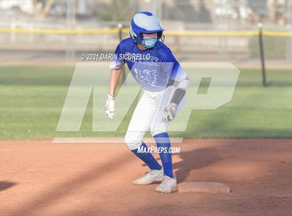 Thumbnail 2 in Hayden vs Williams (AIA 1A Quarterfinals) photogallery.