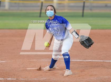 Thumbnail 1 in Hayden vs Williams (AIA 1A Quarterfinals) photogallery.