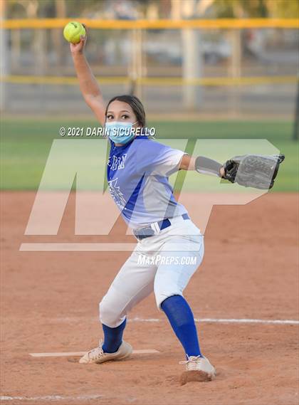 Thumbnail 3 in Hayden vs Williams (AIA 1A Quarterfinals) photogallery.