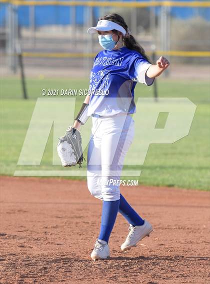Thumbnail 2 in Hayden vs Williams (AIA 1A Quarterfinals) photogallery.
