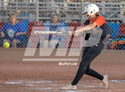 Thumbnail 2 in Hayden vs Williams (AIA 1A Quarterfinals) photogallery.