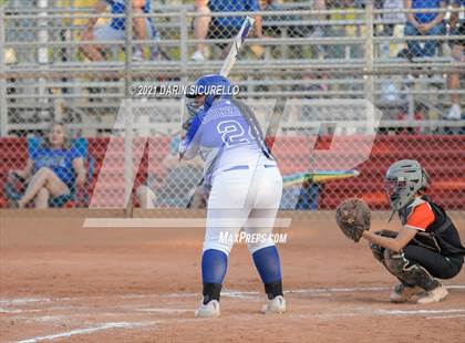 Thumbnail 2 in Hayden vs Williams (AIA 1A Quarterfinals) photogallery.