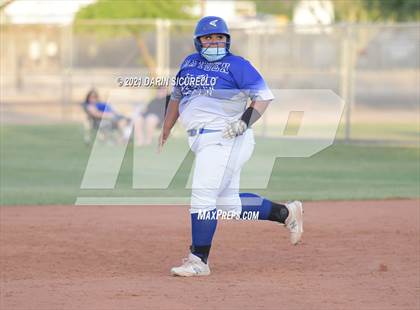 Thumbnail 3 in Hayden vs Williams (AIA 1A Quarterfinals) photogallery.