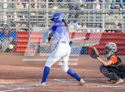 Thumbnail 3 in Hayden vs Williams (AIA 1A Quarterfinals) photogallery.