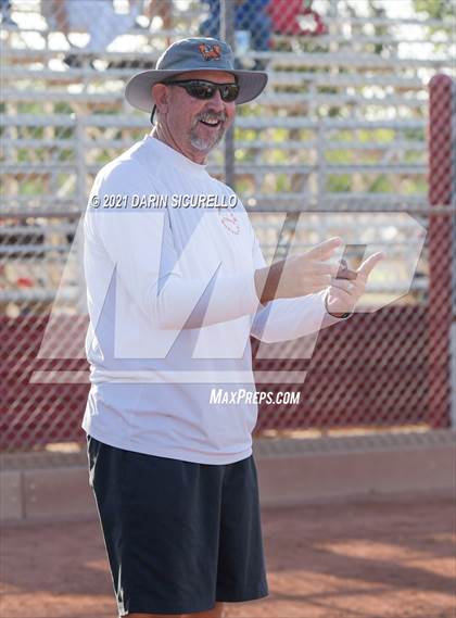 Thumbnail 2 in Hayden vs Williams (AIA 1A Quarterfinals) photogallery.